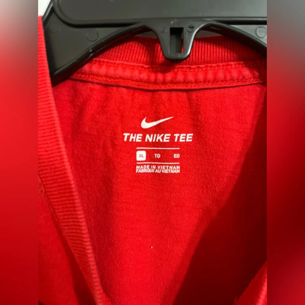 Nike Just‎ Do It Logo T Shirt Kids XL Red Gold Foil Graphic Short Sleeve Tee